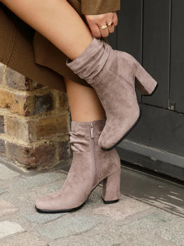 Stylish Chelsea boots for women-MILA