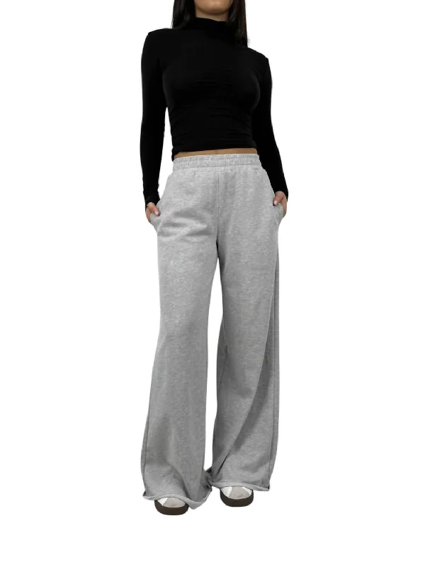 Trendy bell-sleeve tops for women-Wide Leg Relaxed Sweatpants In Grey